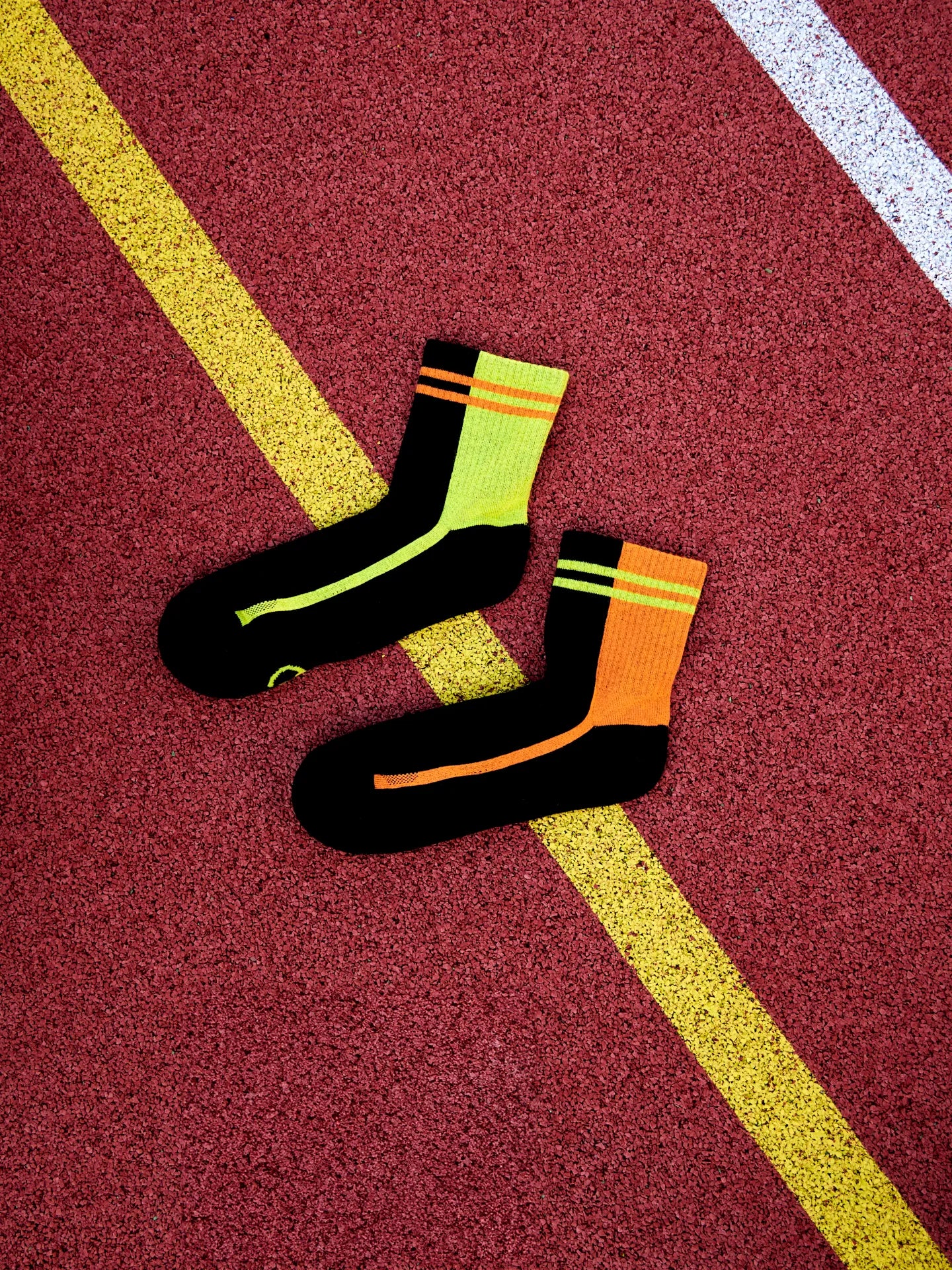 Lustige funktionelle Crewsocken Streifen in Limette und Orange - Image 4