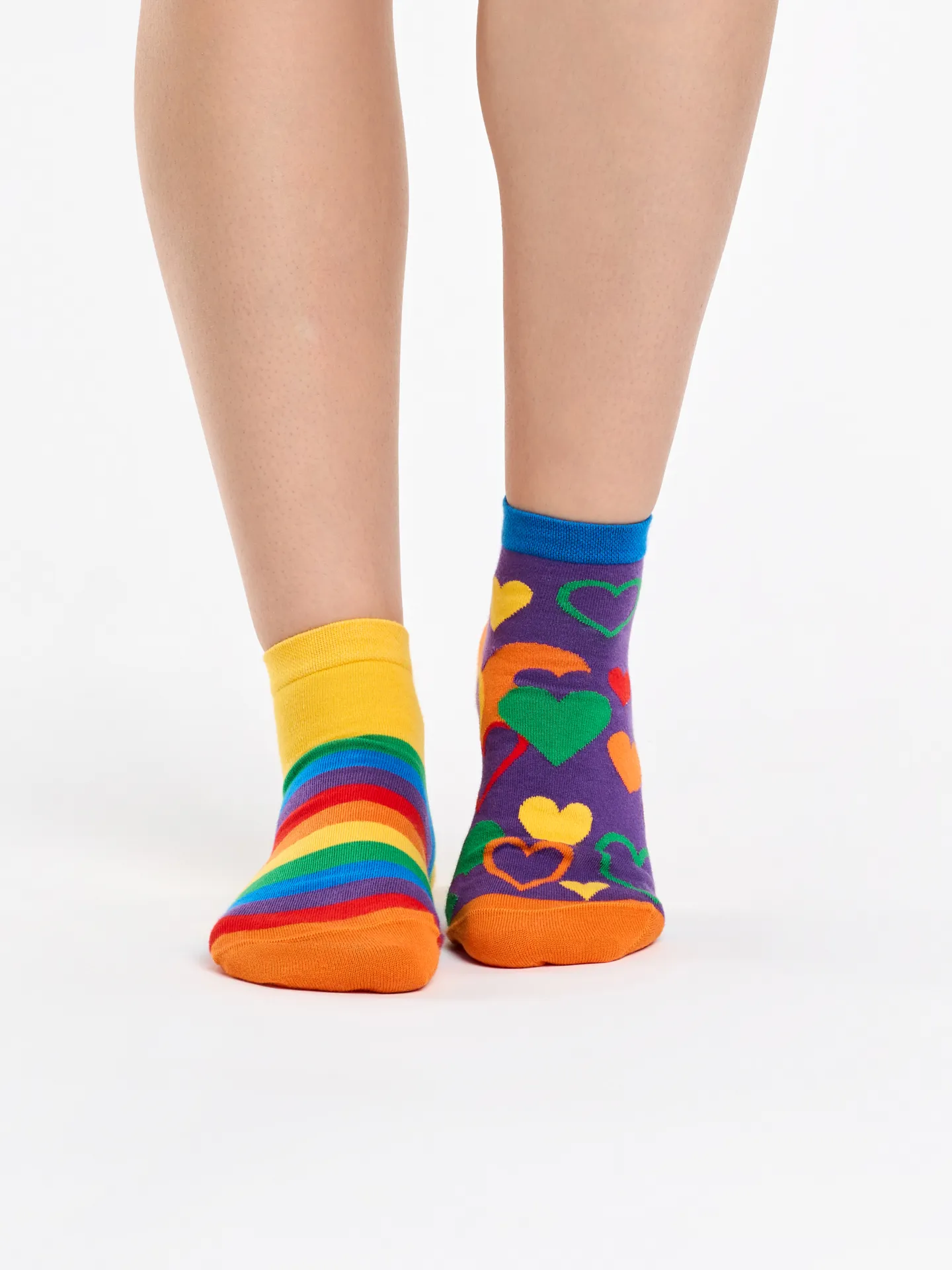 Lustige Knöchelsocken Bunte Liebe - Image 2