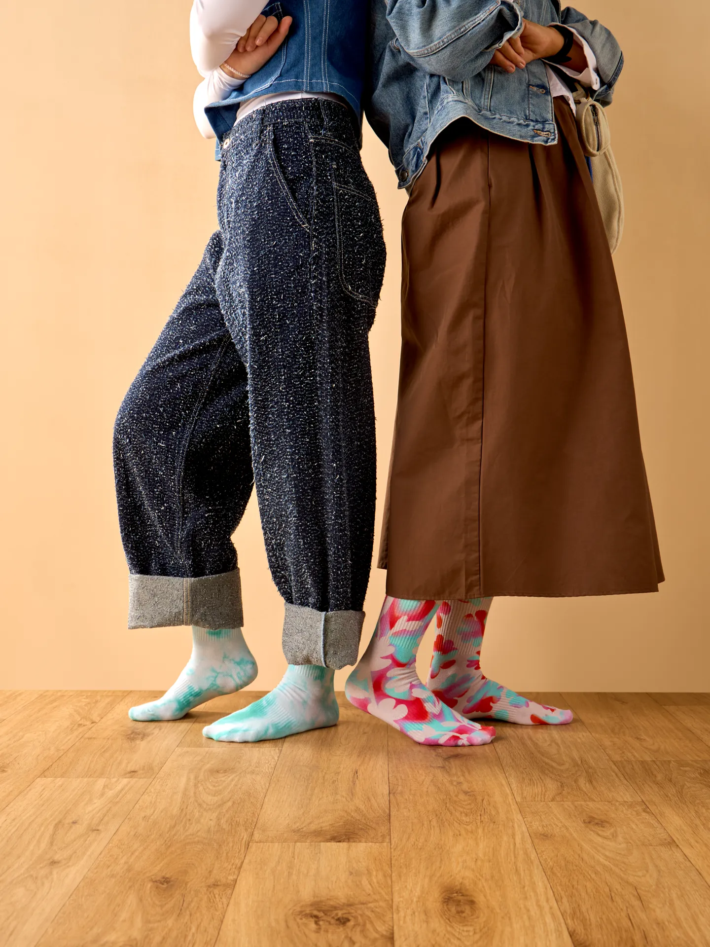 Aquamaringrüne Crewsocken mit Tie-Dye-Effekt - Image 3