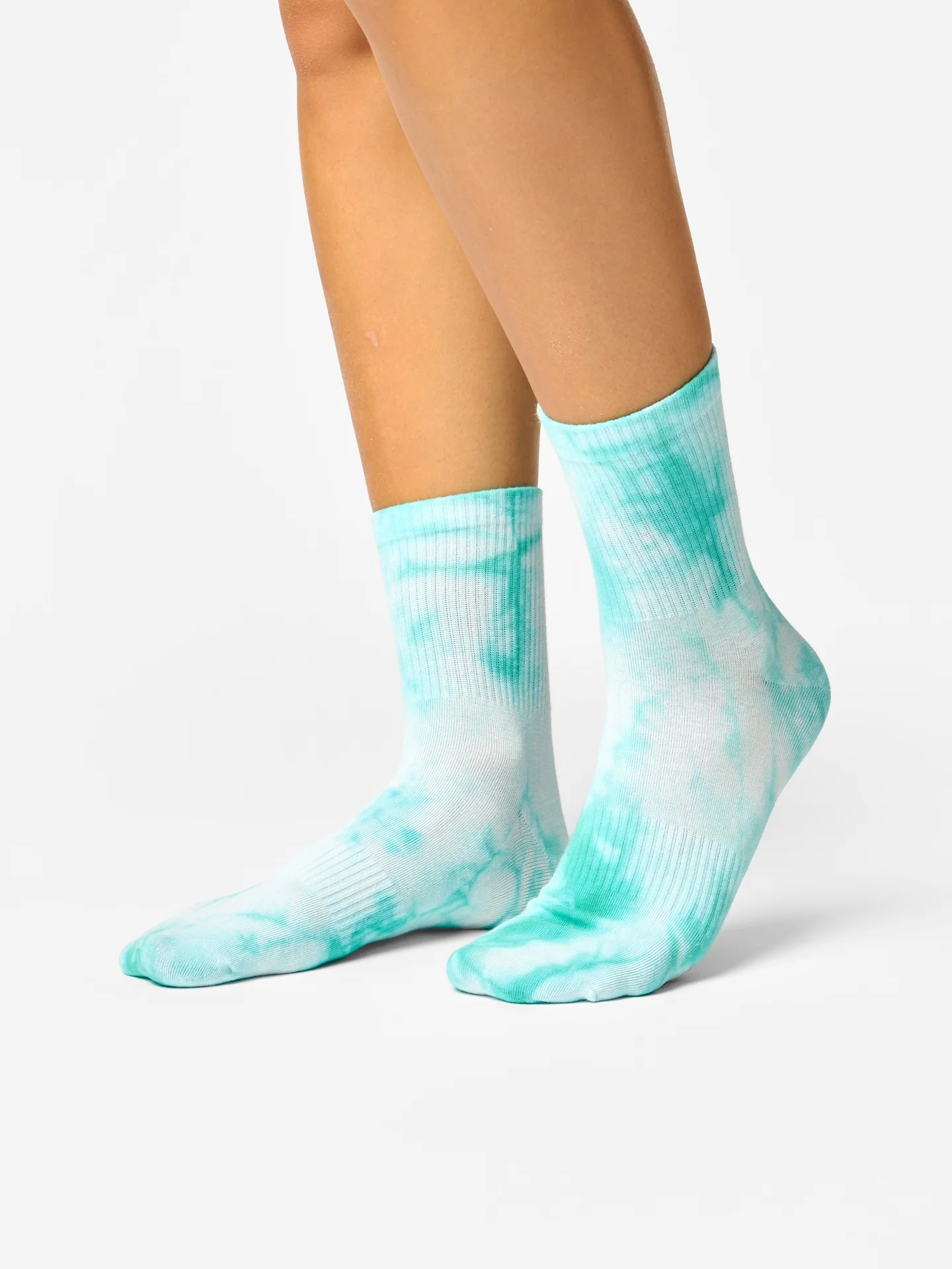 Aquamaringrüne Crewsocken mit Tie-Dye-Effekt - Image 4