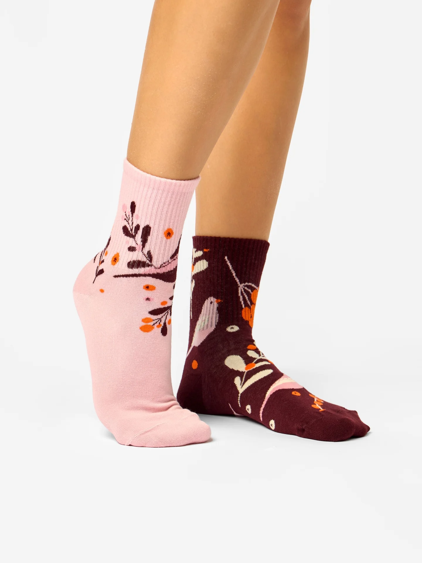 Lustige Crewsocken Vögel und Beeren - Image 2
