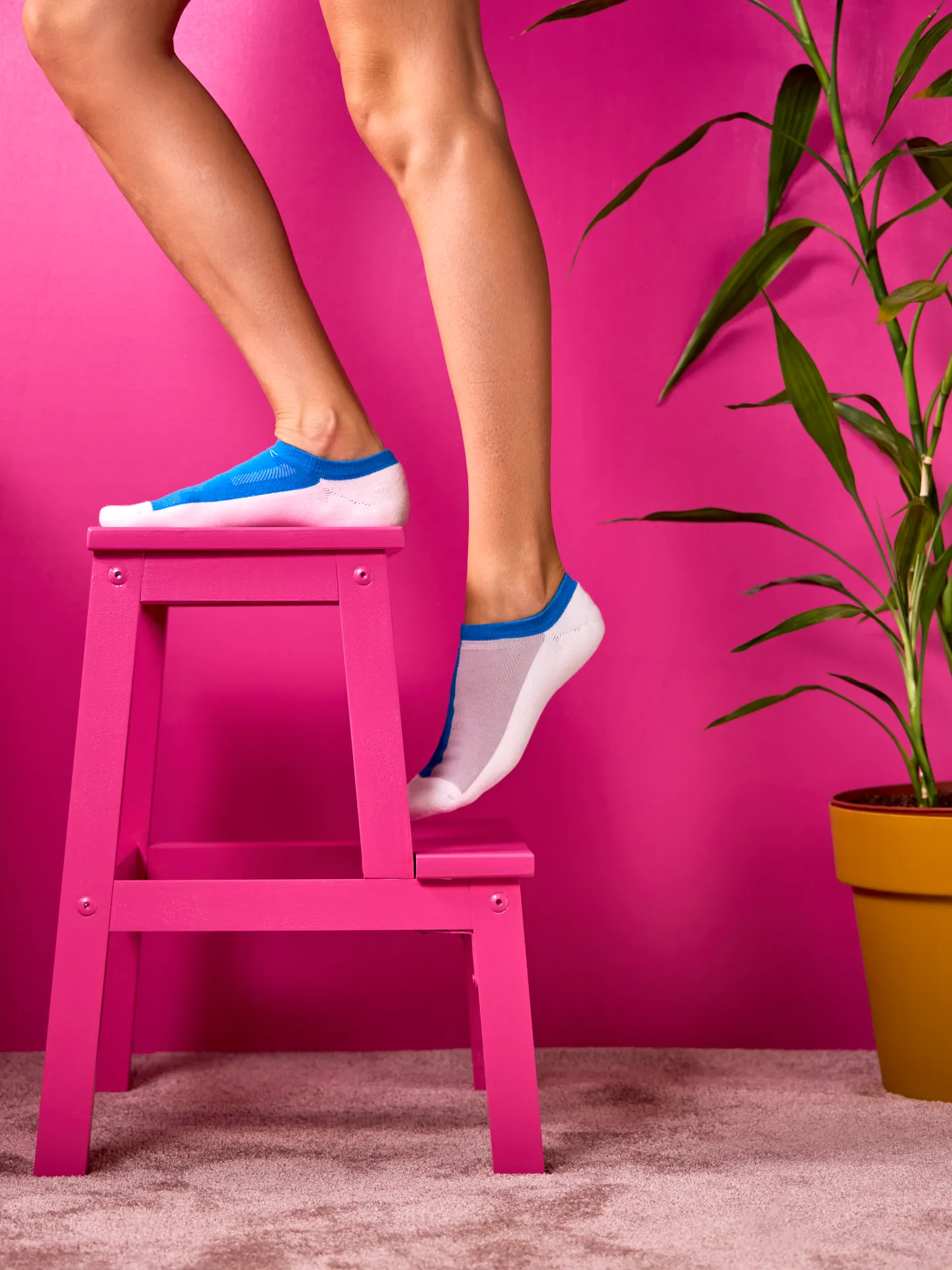 Graue und blaue funktionelle Sneakersocken - Image 4