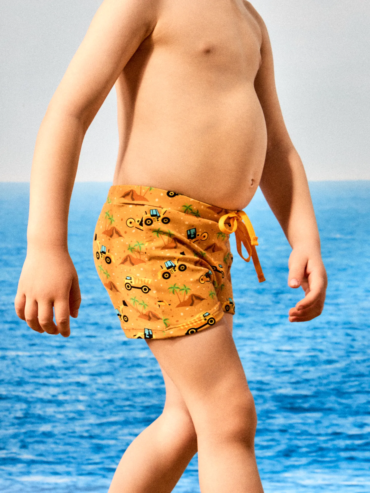 Lustige elastische Badeshorts für Kinder Bagger am Strand - Image 4