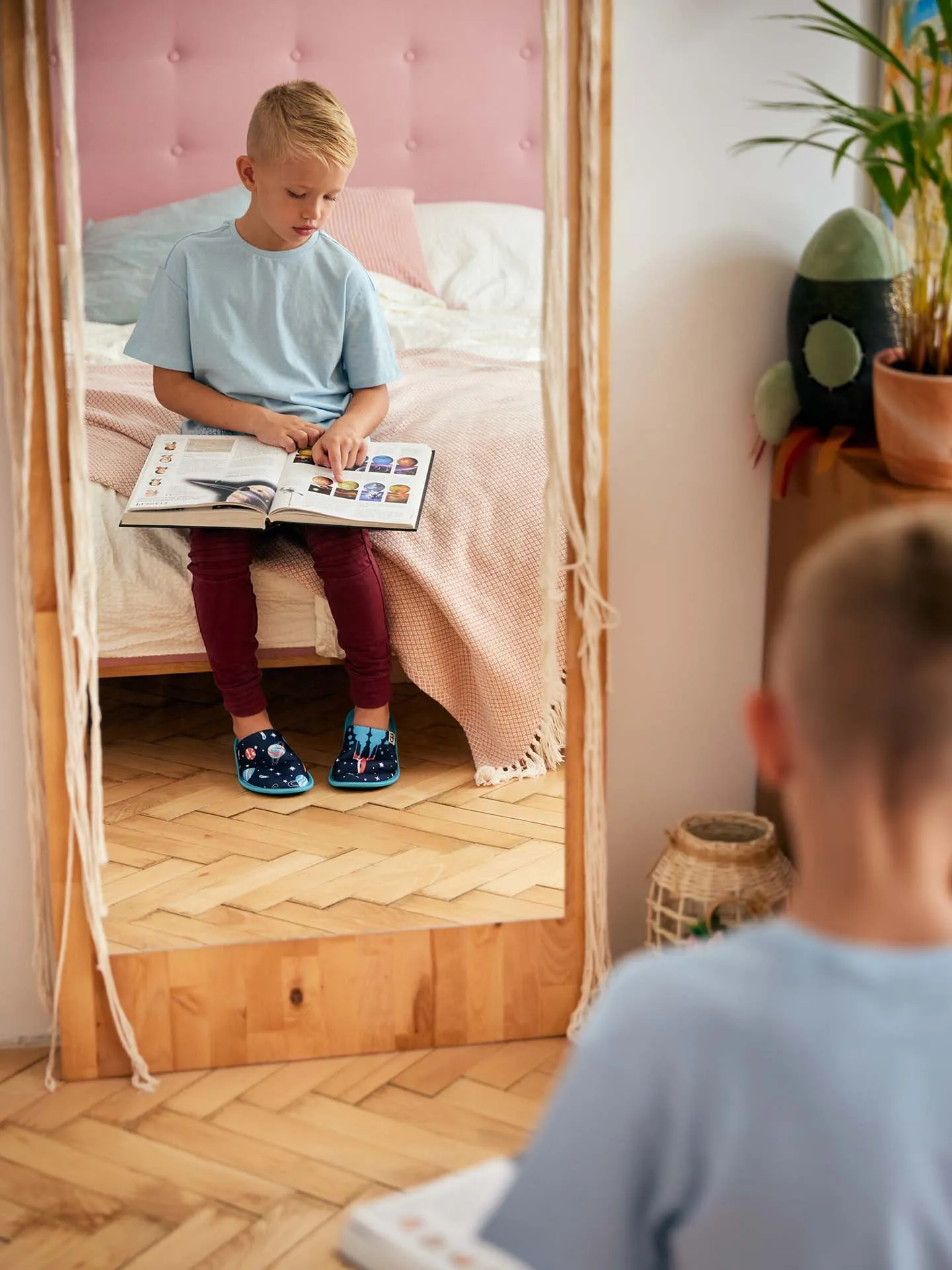 Lustige Hausschuhe für Kinder Planeten - Image 4