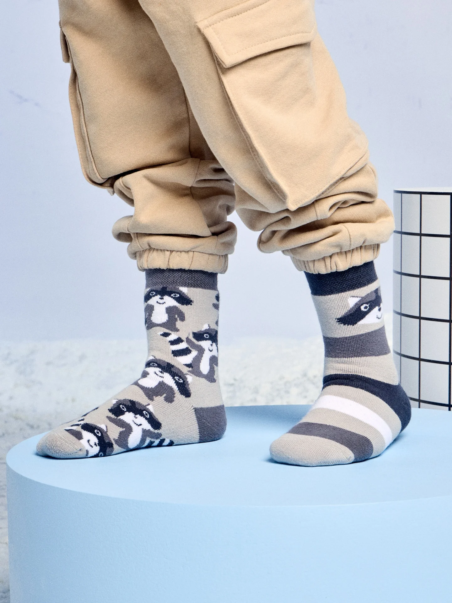 Lustige warme Socken für Kinder Glücklicher Waschbär - Image 3