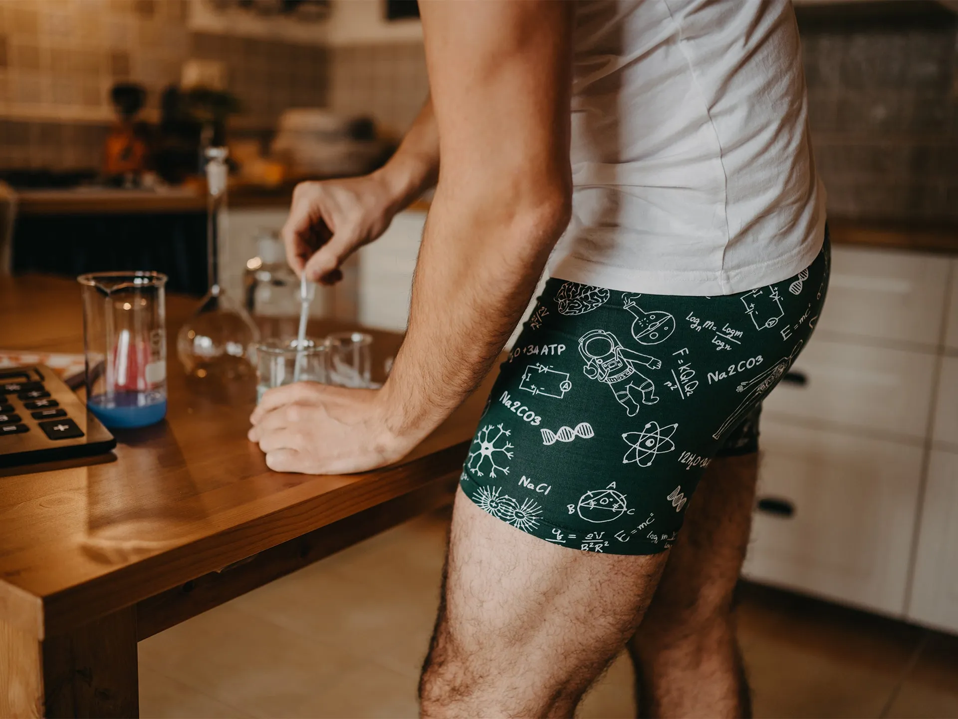 Lustige Boxershorts für Männer Doodles Physik gegen Chemie - Image 6