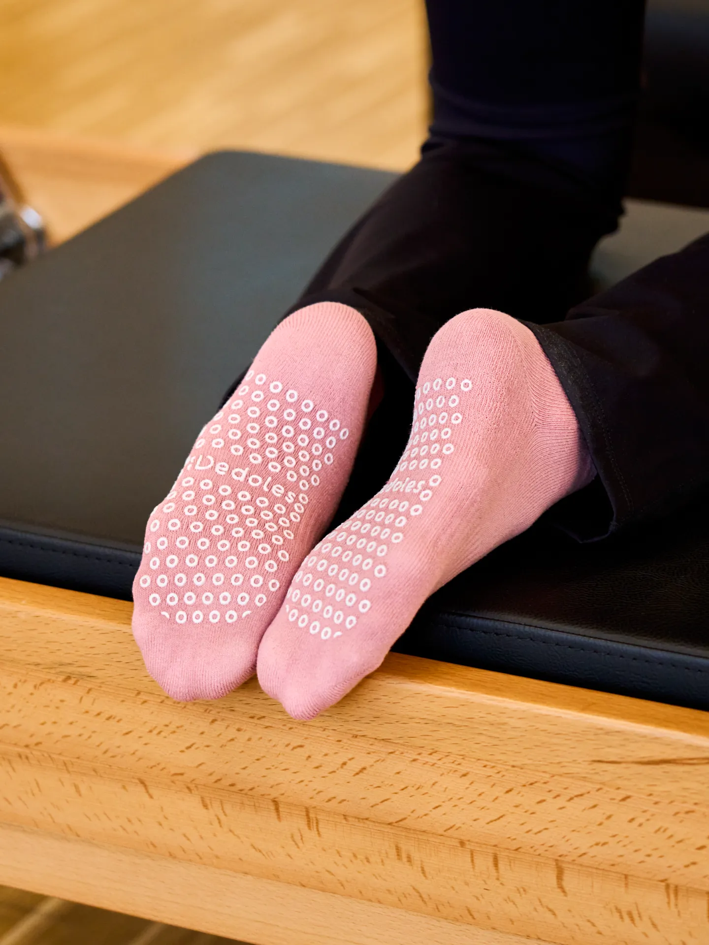 Alte Rose Pilates- & Yoga-Socken - Image 4