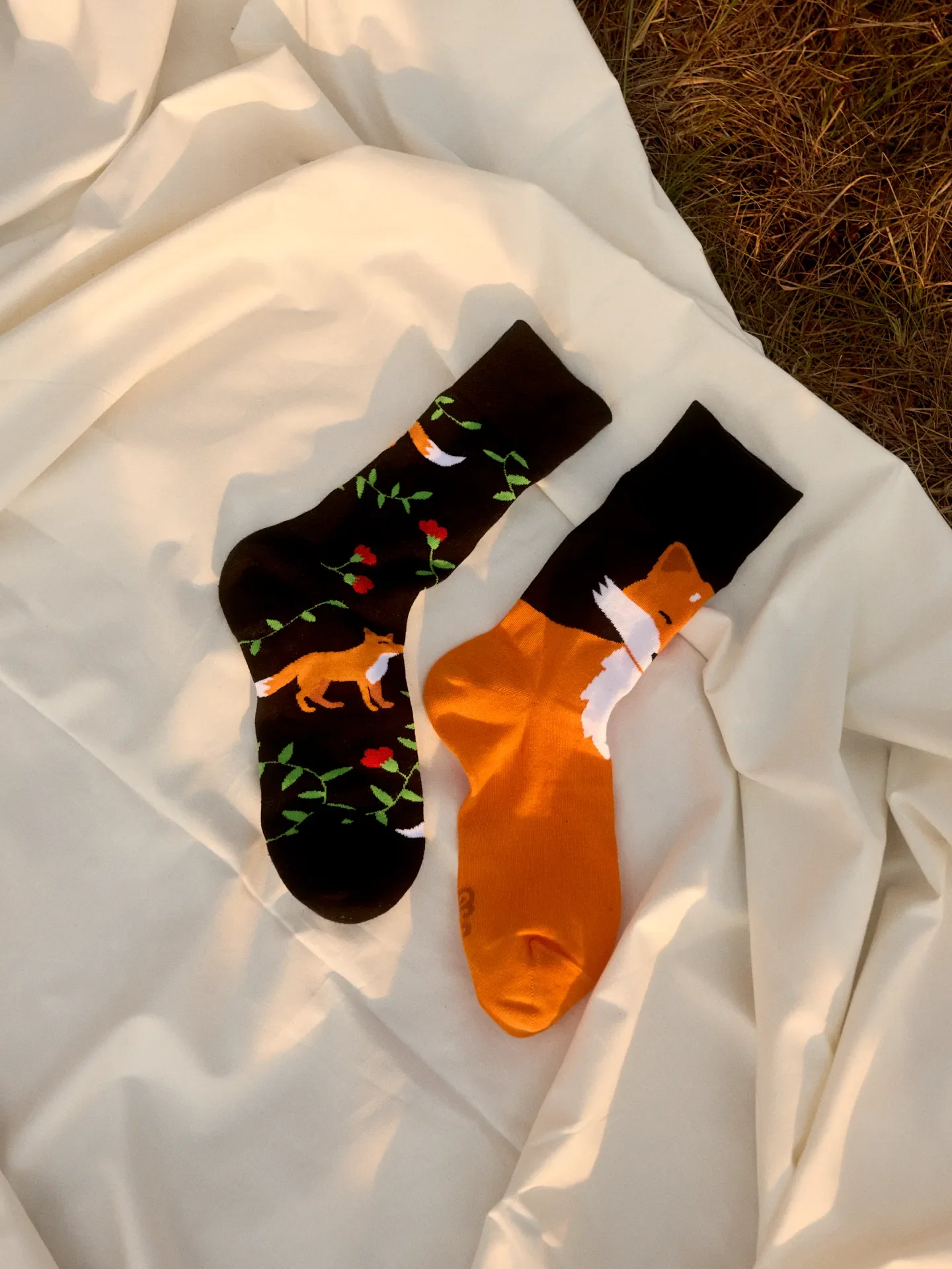 Lustige Socken Fuchs und Blüten - Image 5