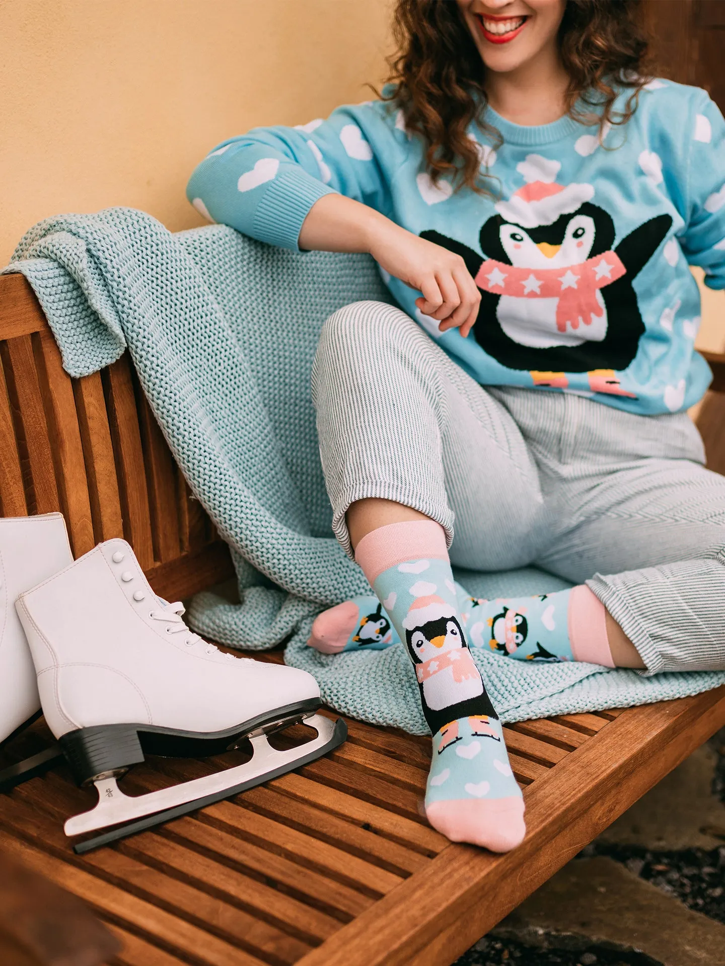 Lustige Socken Eislaufender Pinguin - Image 5