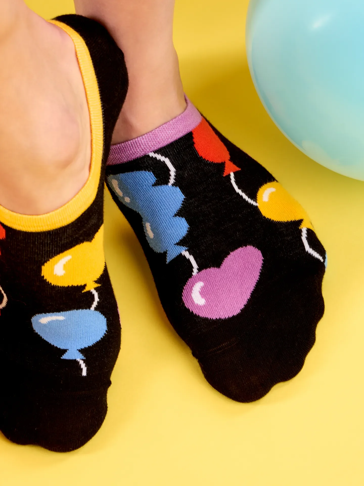 Lustige Sneakersocken Ballons - Image 4