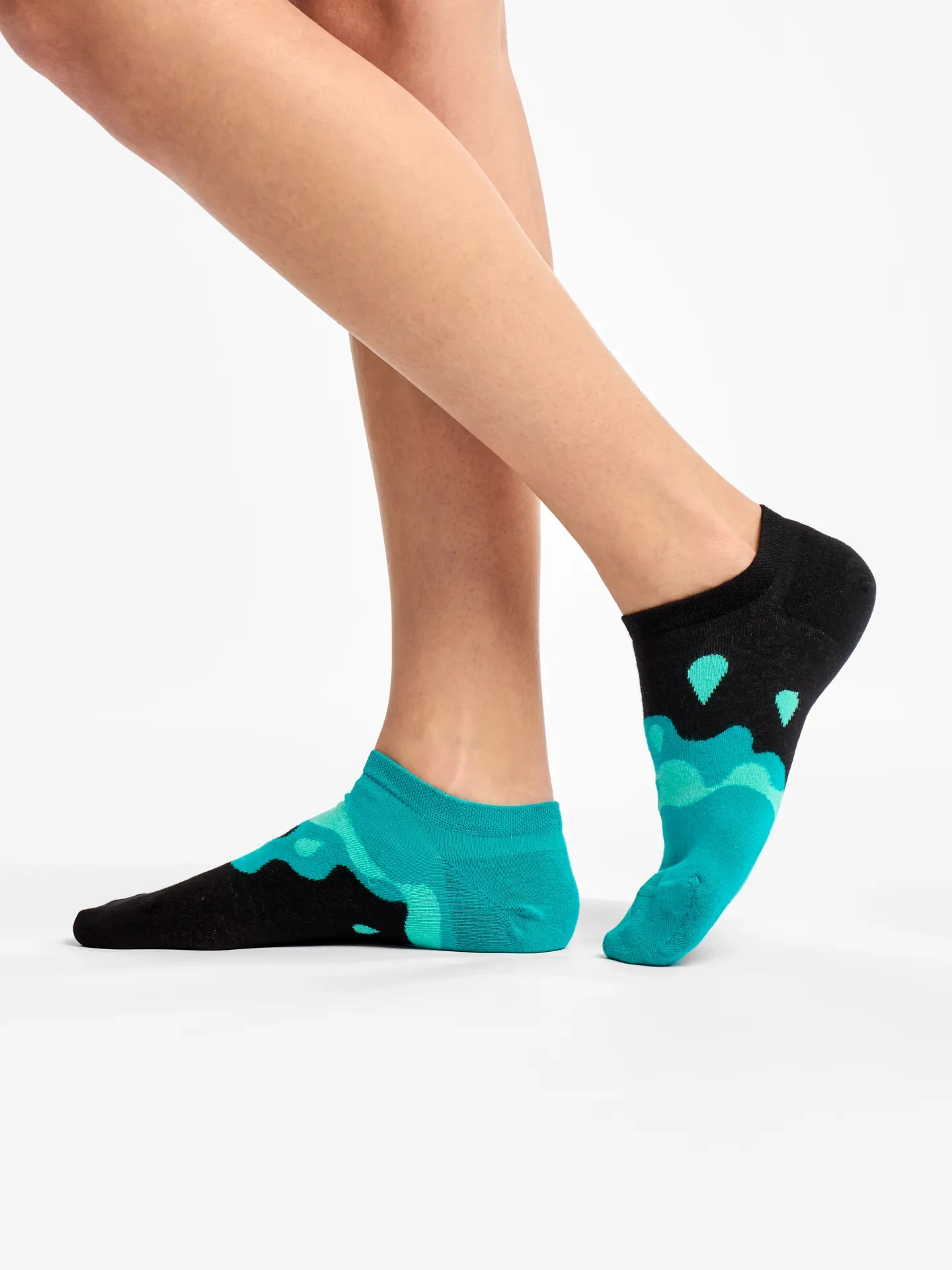 Lustige Sneakersocken Türkisfarbene Tropfen - Image 3